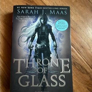 Throne of Glass by Sarah J. Maas - ORIGINAL COVER